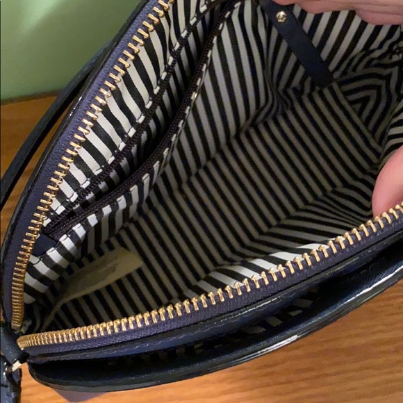 Too small - Picture 2 of 3